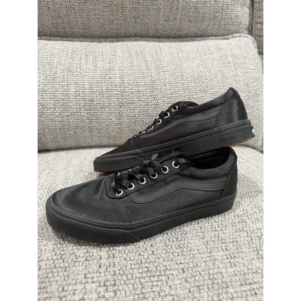 VANS Men's Satin Black Low Top Lace-Up Sneakers Casual Athletic Size Womens 8.5
